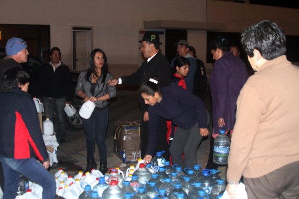 GADP COTOPAXI EXTIENDE VARIOS FRENTES EN APOYO A LAS FAMILIAS AFECTADAS POR EL TERREMOTO EN MANABI Y ESMERALDAS