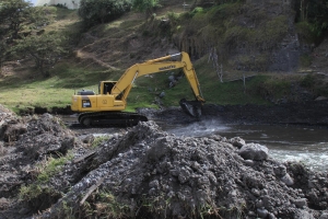 Trabajos emergentes a canales de riego y riveras del Cutuchi prioridad para el GAD Provincial