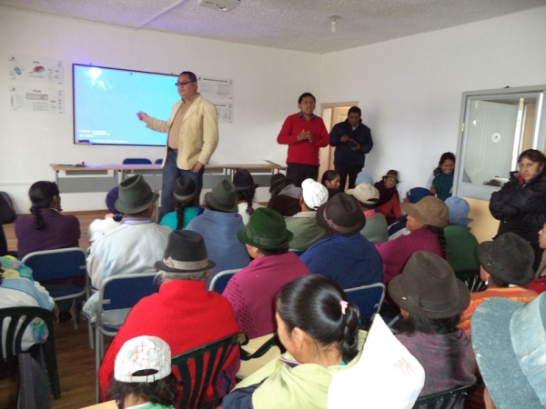 GAD PROVINCIAL DE COTOPAXI CAPACITA A HABITANTES DE BELISARIO QUEVEDO EN TEMAS FORESTALES 