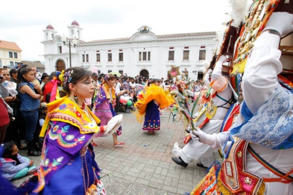 Cotopaxi marka kawsaypura raymikunata paktachirkami tushuykunawan, takikunawan tukuy kitikunamanta