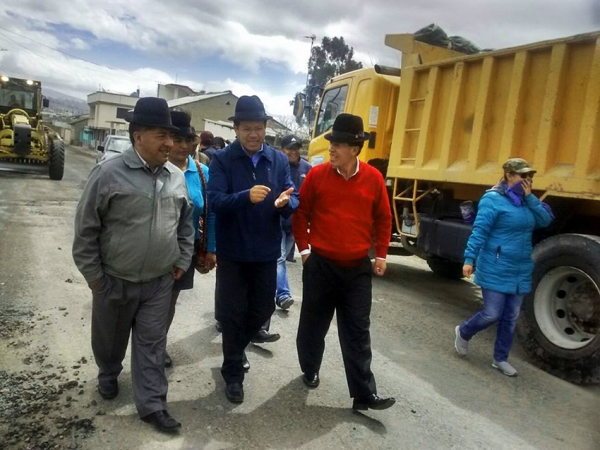 Ñan  llankaykunawan kallarinmi eje vial occidental  E35 Saquisilí kitipi.