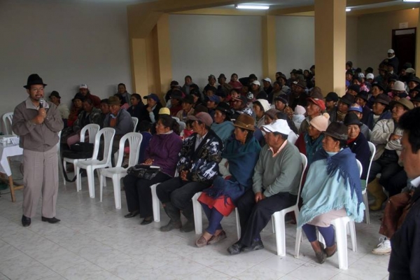 Prefecto de Cotopaxi escuchó requerimientos en Santán Chico