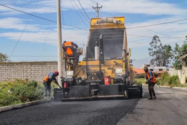 BARRIOS DE POALÓ CUENTAN CON UNA VÍA ASFALTADO