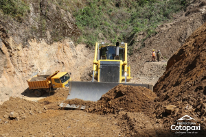 Apertura de la vía Moreta – Sarahuasi del cantón Sigchos supera el 20% de avance