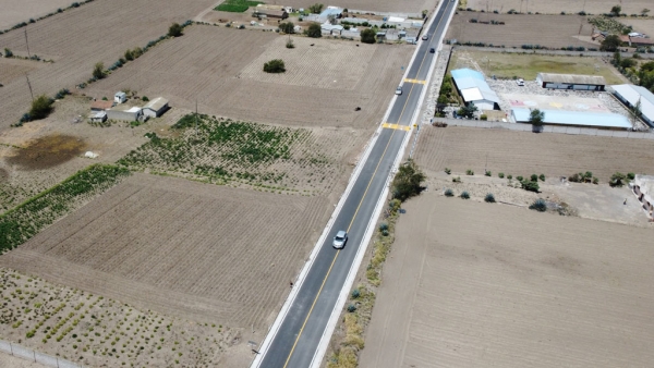 Asfaltado de la vía Alpamalag de Acurios, otra obra cumplida